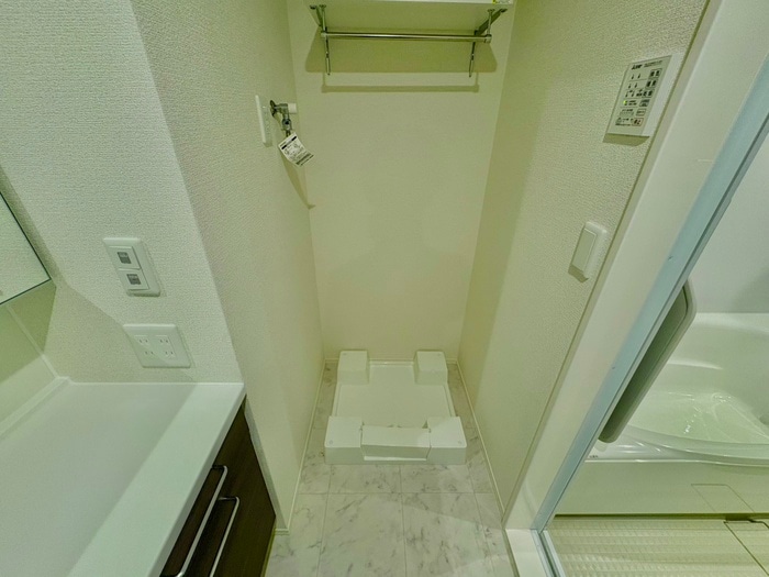 物件内観写真11　(洗濯機置場)