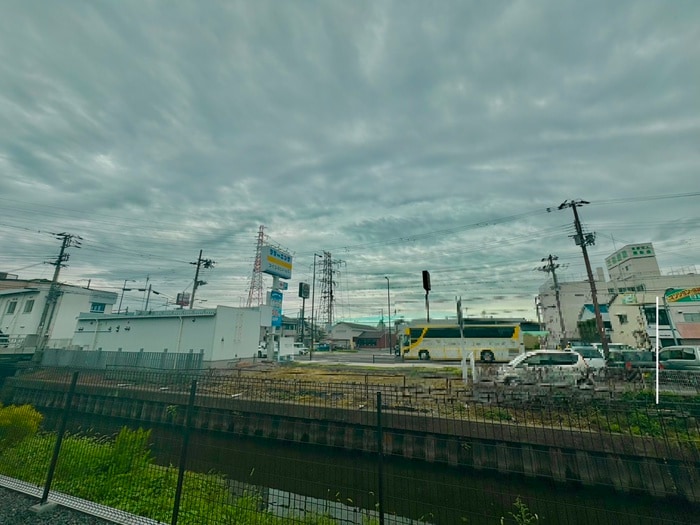 物件内観写真22　(室内からの展望)