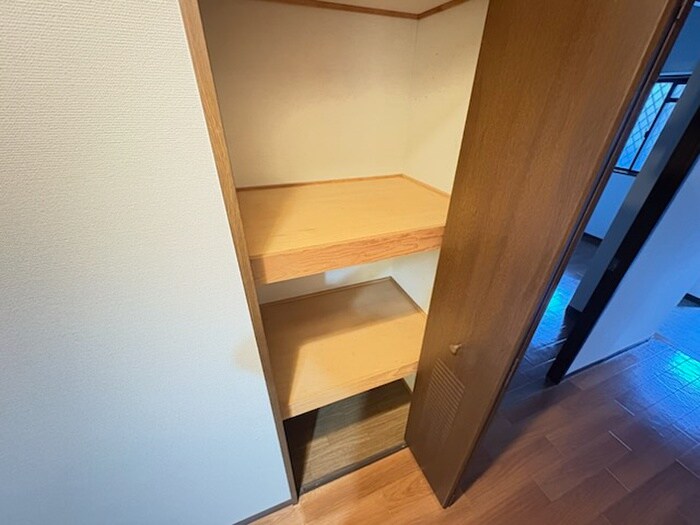 物件内観写真14　(収納)