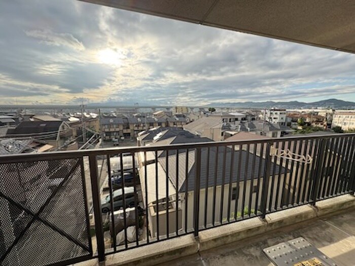 物件内観写真20　(室内からの展望)