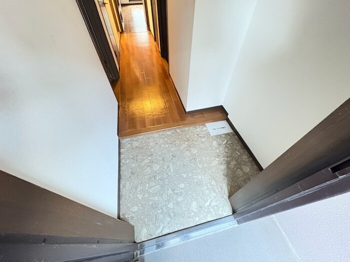物件内観写真22　(玄関)