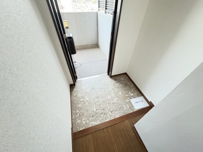 物件内観写真22　(玄関)