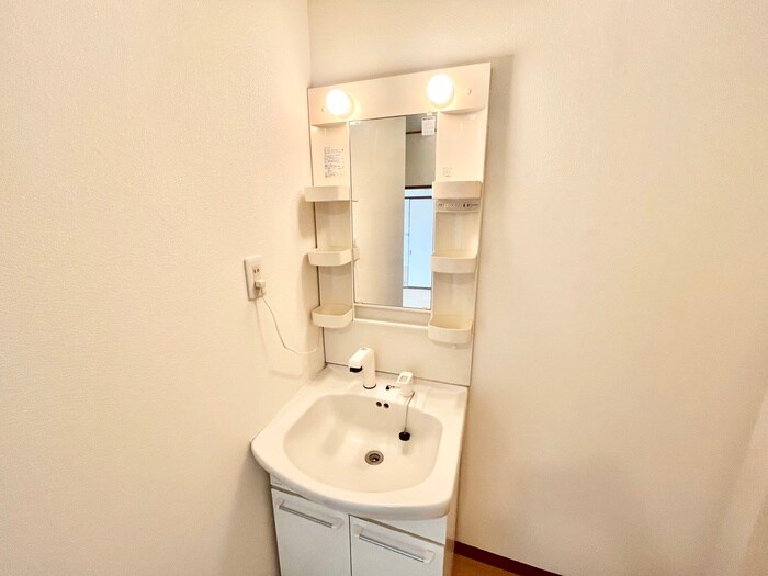 物件内観写真13　(洗面)