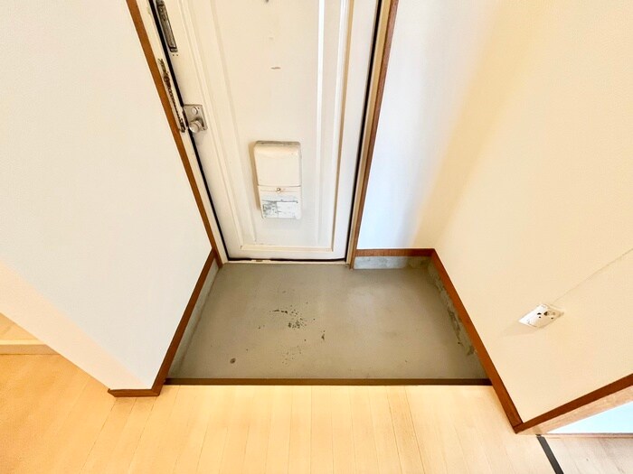 物件内観写真17　(玄関)