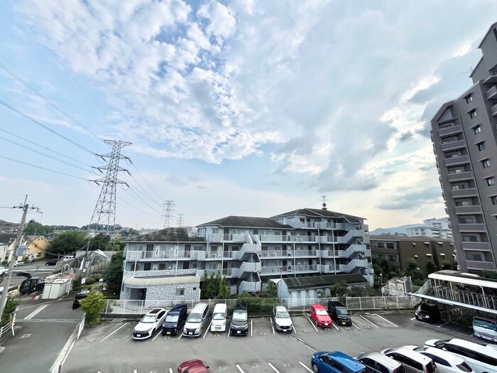 物件内観写真22　(室内からの展望)