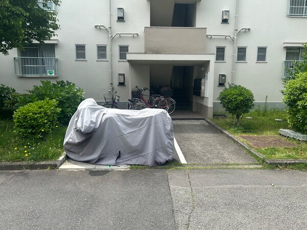 バイク置き場