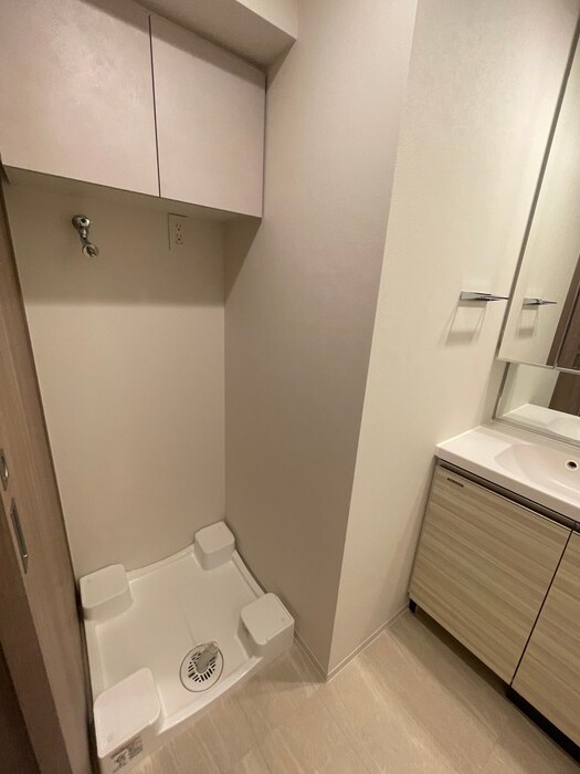 物件内観写真6　(洗濯機置場)