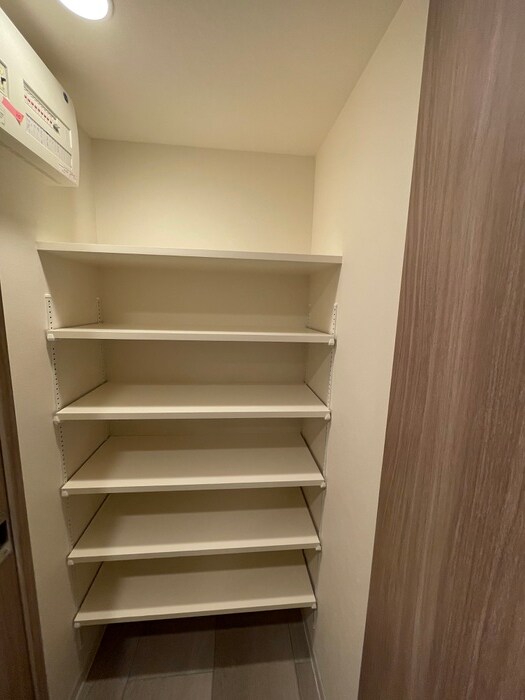 物件内観写真10　(靴箱)