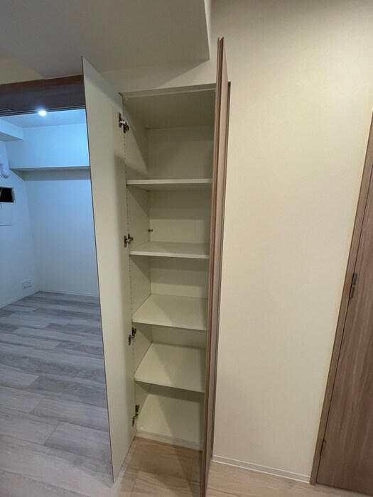 物件内観写真10　(収納)