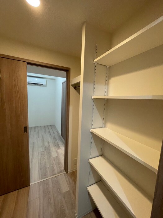 物件内観写真12　(収納)