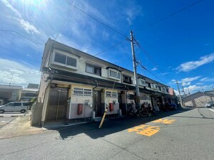 上田氏２階建貸家外観写真