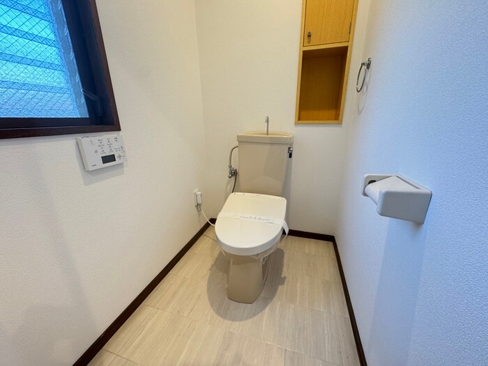 物件内観写真14　(トイレ)