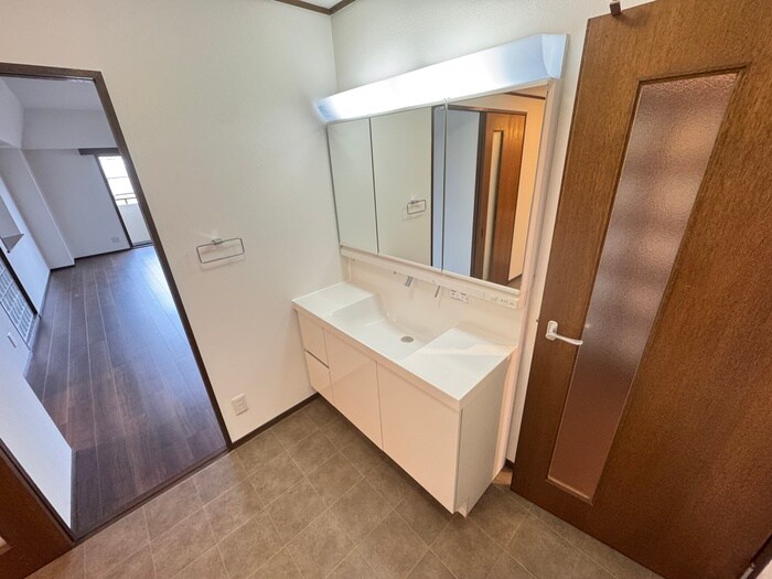 物件内観写真15　(洗面)
