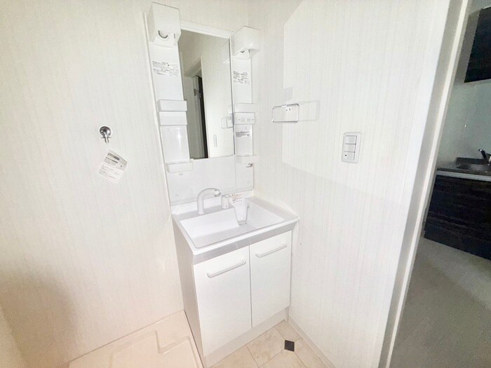 物件内観写真9　(洗面)