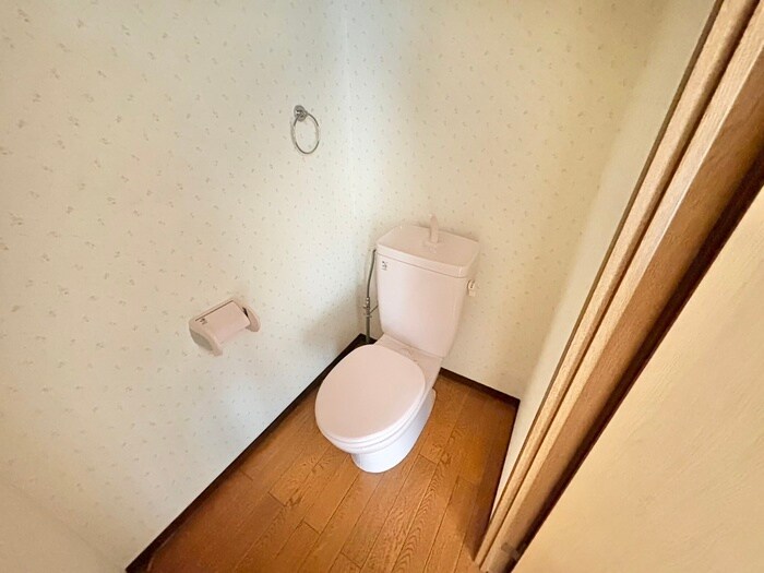 物件内観写真11　(トイレ)