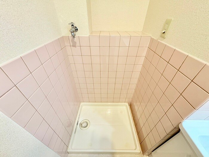 物件内観写真12　(洗濯機置場)