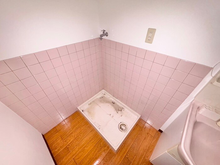 物件内観写真13　(洗濯機置場)