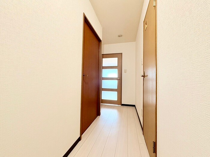 グランドメゾン　西尾の廊下