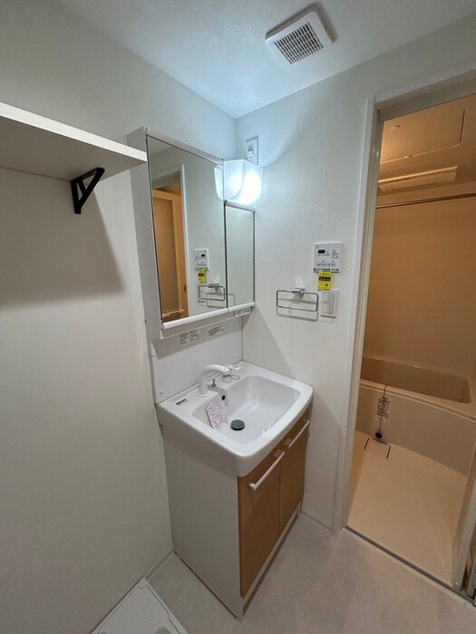 物件内観写真11　(洗面)