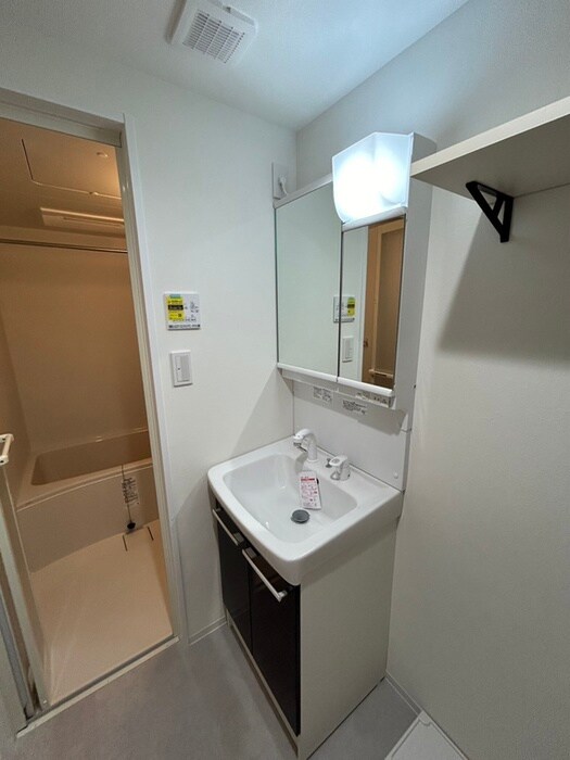 物件内観写真11　(洗面)