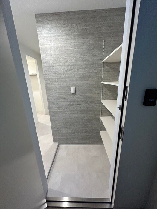 物件内観写真17　(玄関)