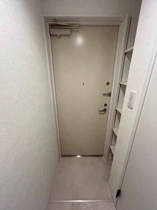 物件内観写真17　(玄関)