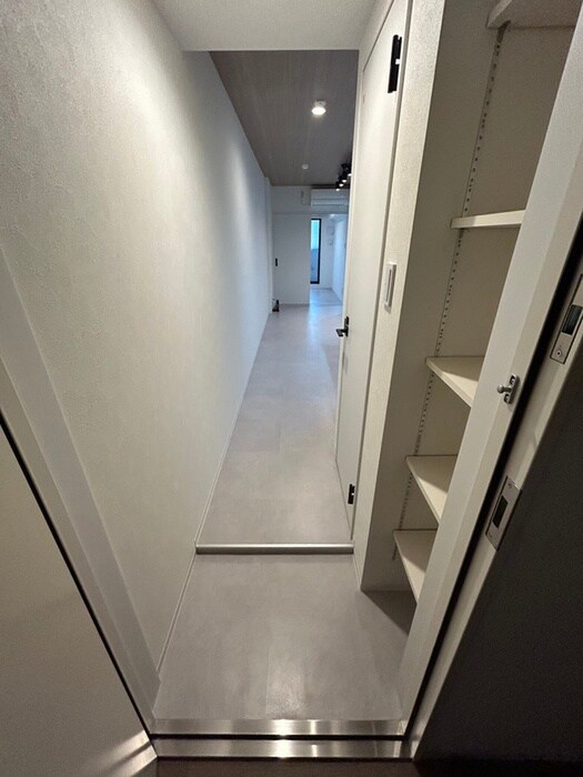 物件内観写真17　(玄関)