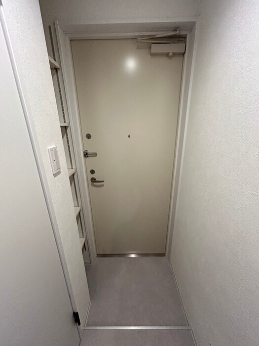 物件内観写真18　(玄関)