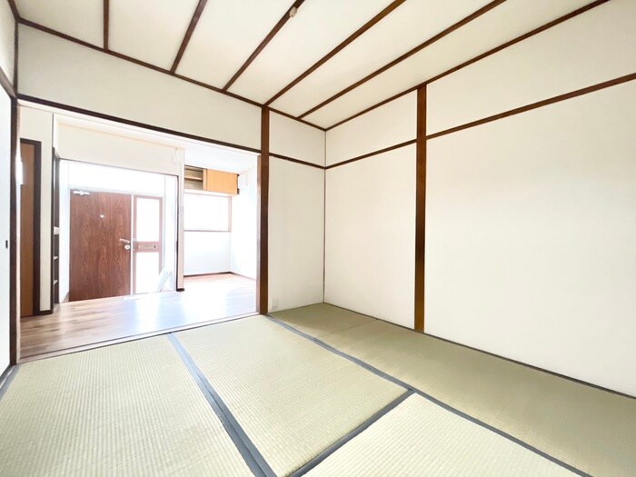 物件内観写真4　(居室)