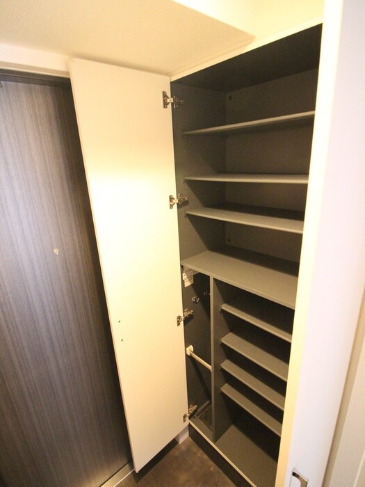 物件内観写真8　(靴箱)