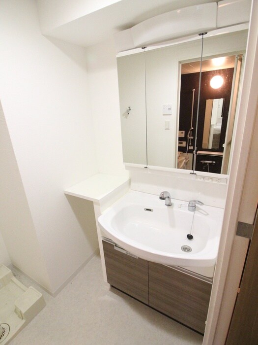 物件内観写真9　(洗面)