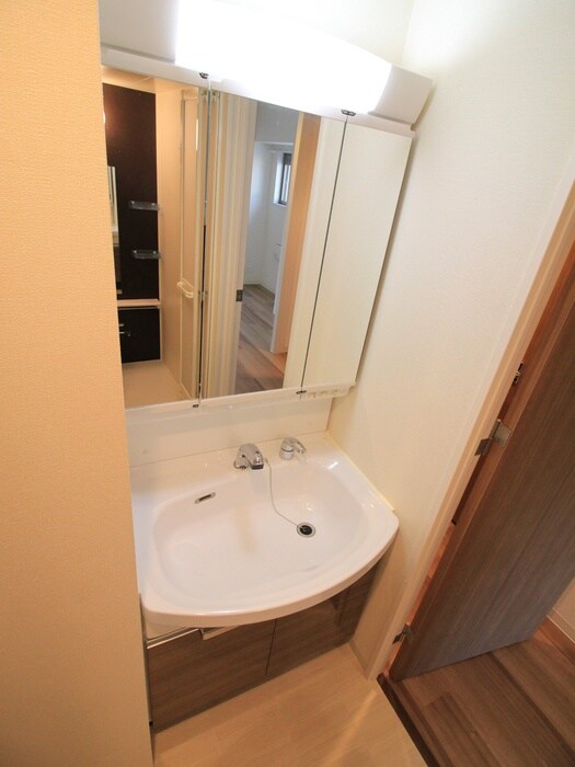 物件内観写真9　(洗面)