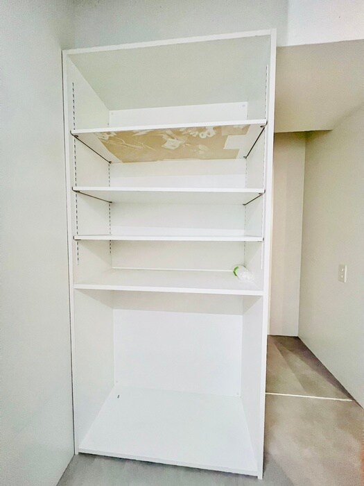 物件内観写真12　(収納)