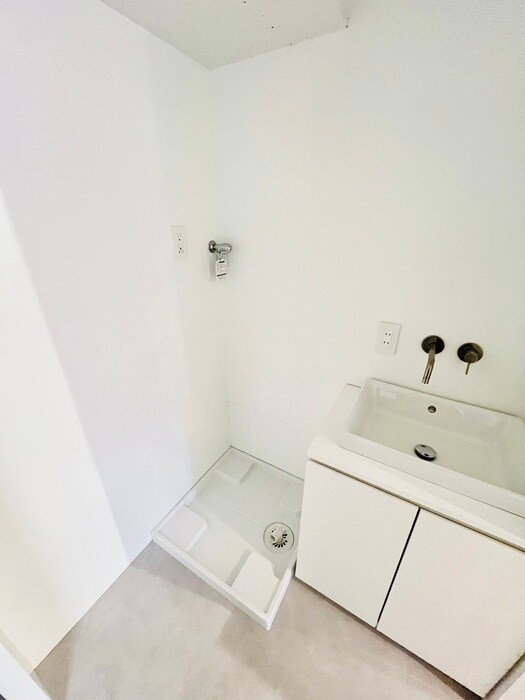 物件内観写真13　(洗濯機置場)