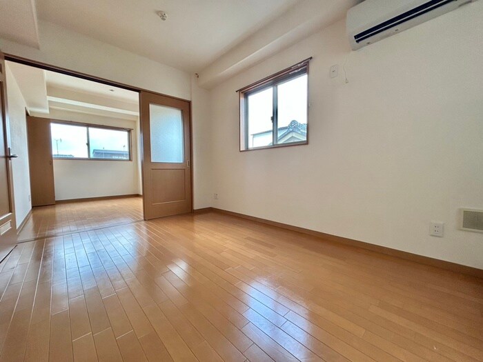 物件内観写真4　(居室)