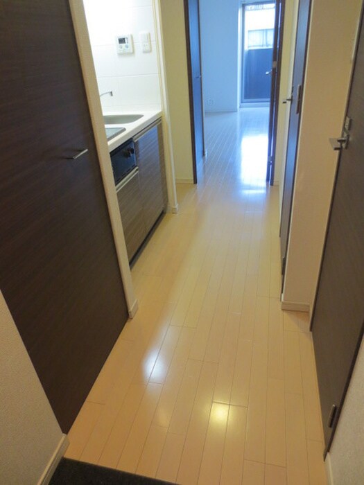 物件内観写真16　(廊下)