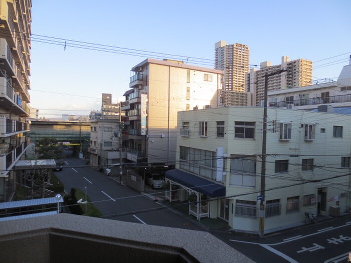 物件内観写真18　(室内からの展望)