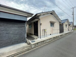 藤井貸家１／２外観写真