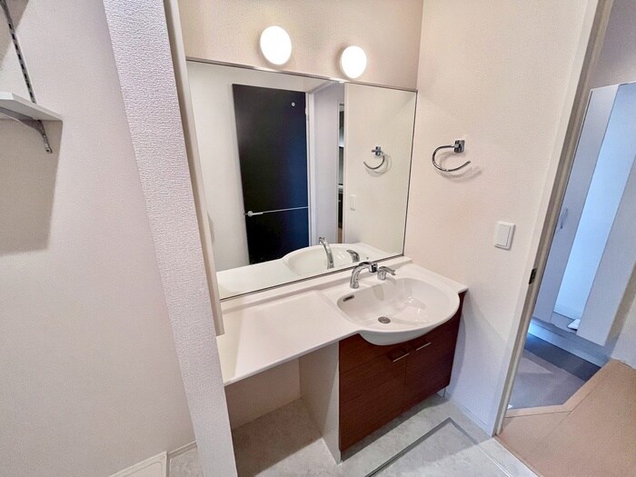 物件内観写真13　(洗面)