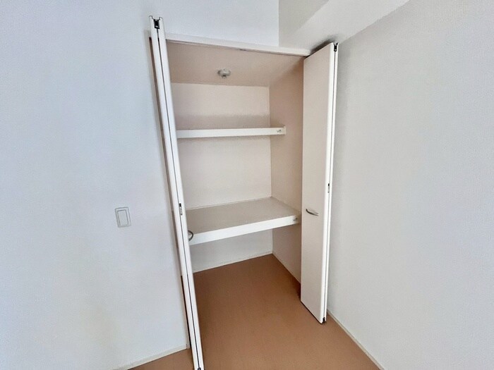 物件内観写真15　(収納)