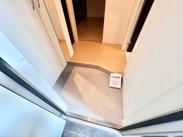 物件内観写真18　(玄関)