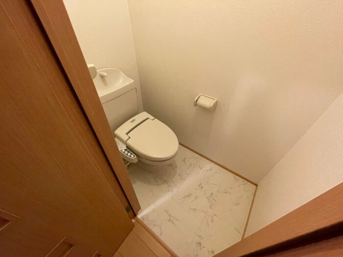 物件内観写真11　(トイレ)