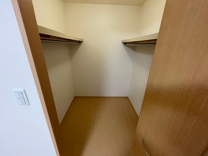 物件内観写真13　(収納)