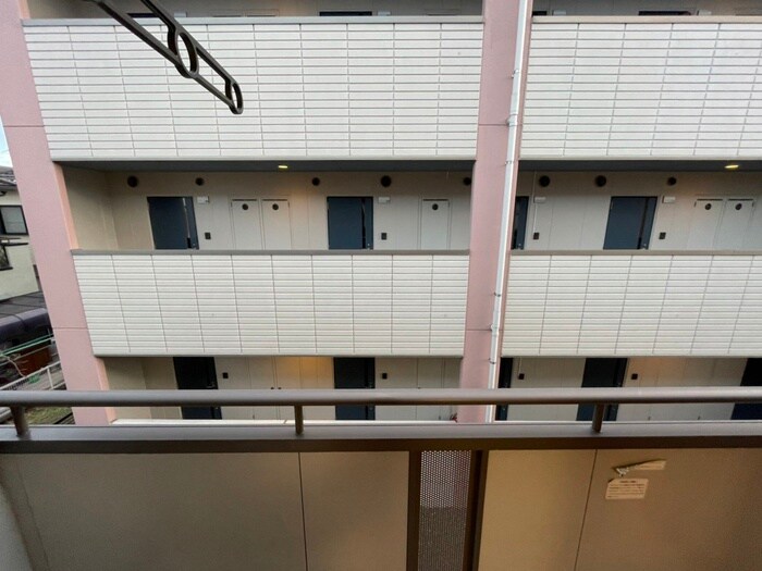 物件内観写真15　(室内からの展望)