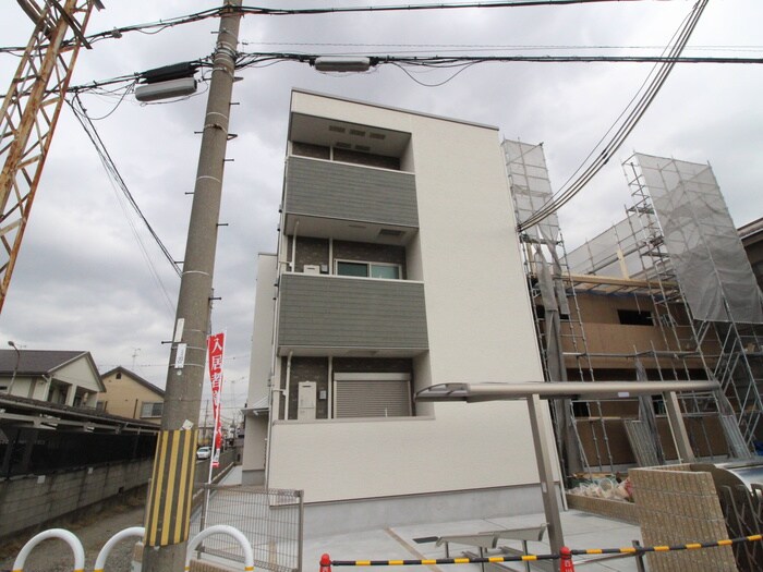 物件外観写真1　(外観写真)