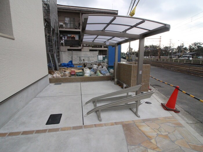 物件外観写真4　(駐輪場)