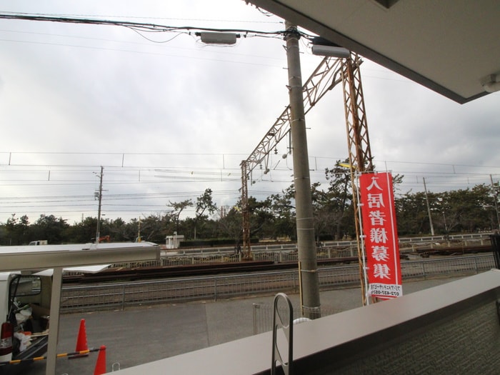 物件内観写真16　(室内からの展望)