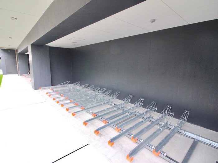 物件外観写真2　(駐輪場)