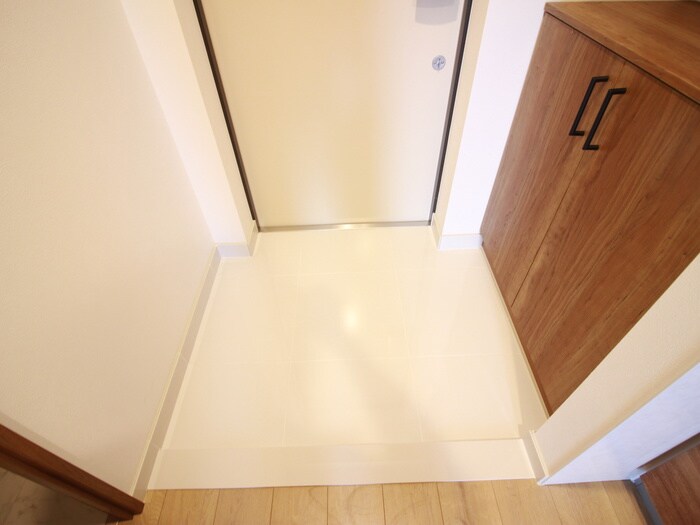 物件内観写真19　(玄関)