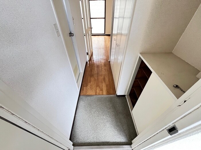 物件内観写真15　(玄関)